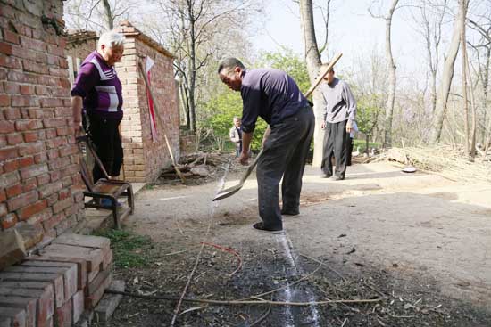 担责远行，隆华党委扶贫挺进实施阶段